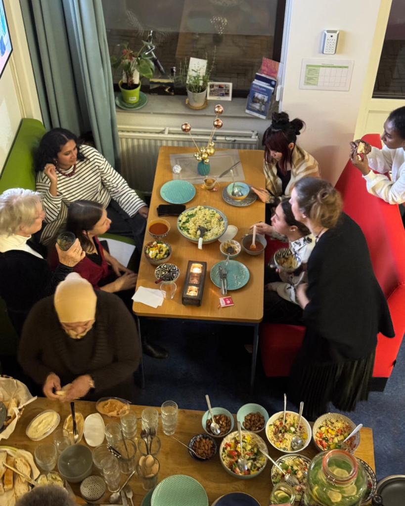 Eten samen bij Steunpunt Zelfregie en Herstel met vrijwilligers